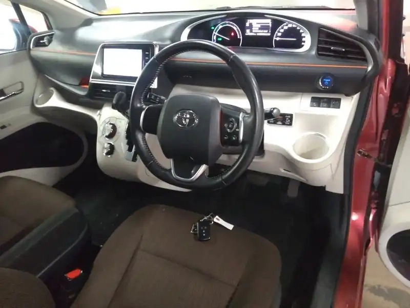 TOYOTA SIENTA HYBRID G Thumbnail 3
