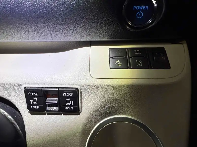 TOYOTA SIENTA HYBRID G Thumbnail 10