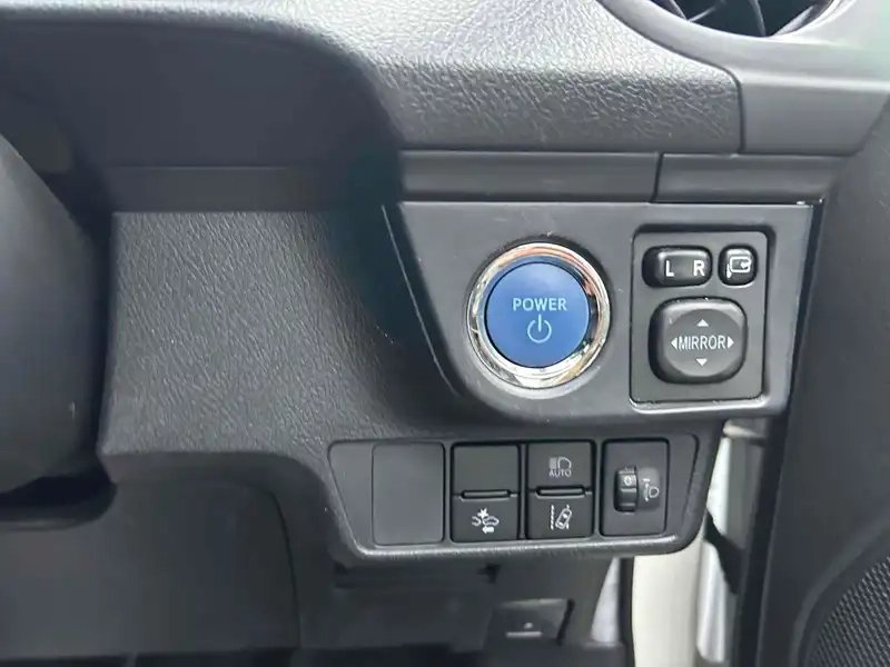 TOYOTA COROLLA FIELDER HYBRID EX Thumbnail 16