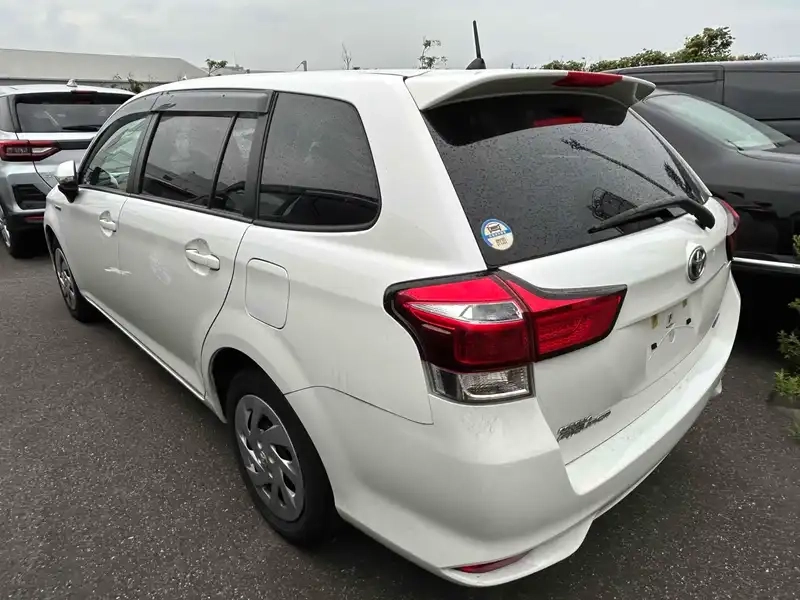 TOYOTA COROLLA FIELDER HYBRID EX Thumbnail 2