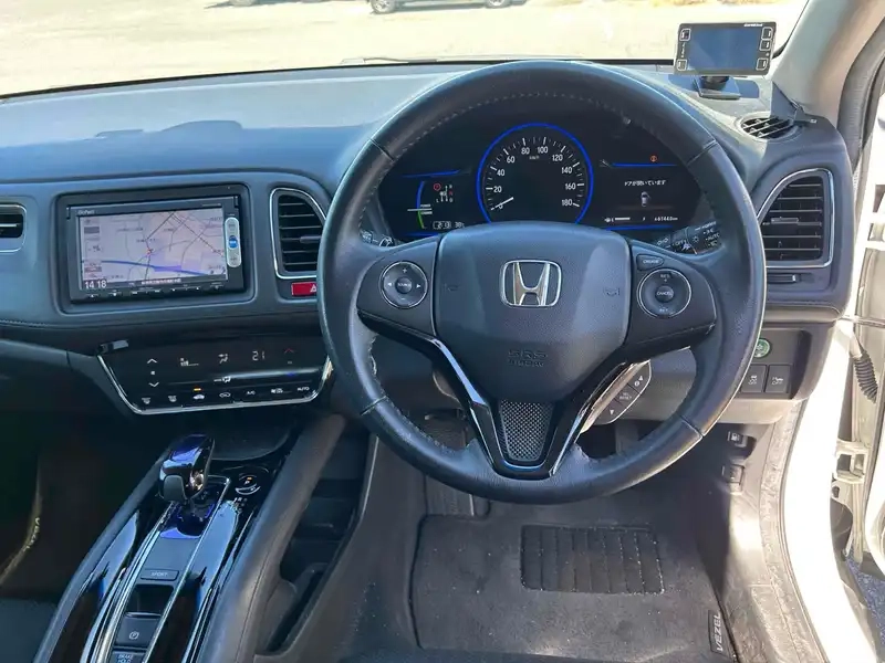 HONDA VEZEL HYBRID X Thumbnail 4