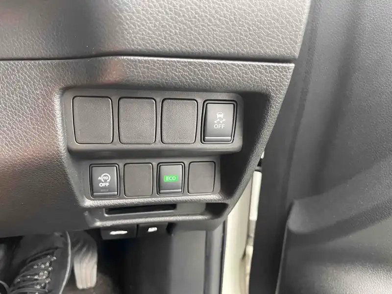NISSAN X-TRAIL 20X EMERGENCY BRAKE PACKAGE Thumbnail 11