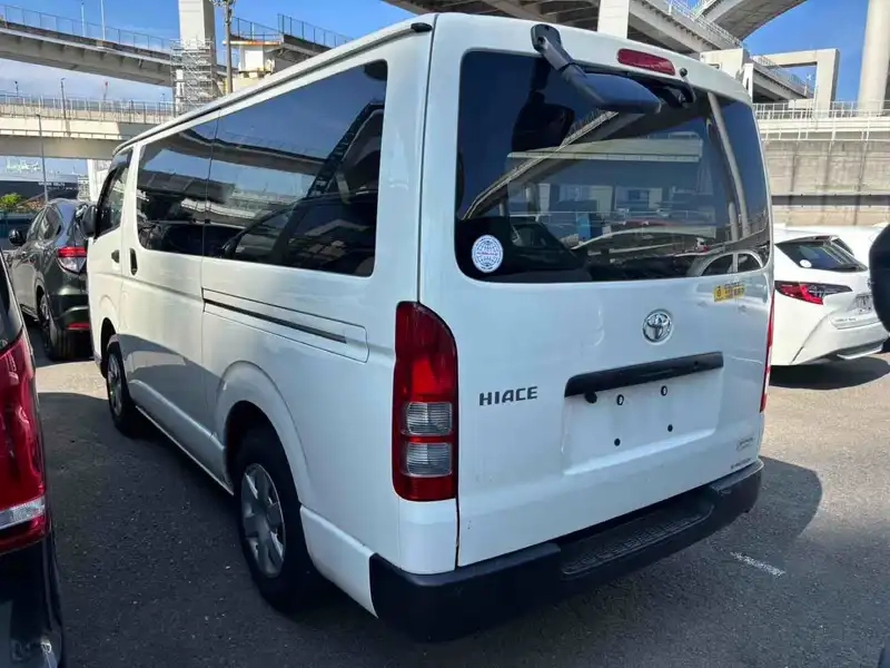 TOYOTA HIACE VAN LONGDX Thumbnail 2