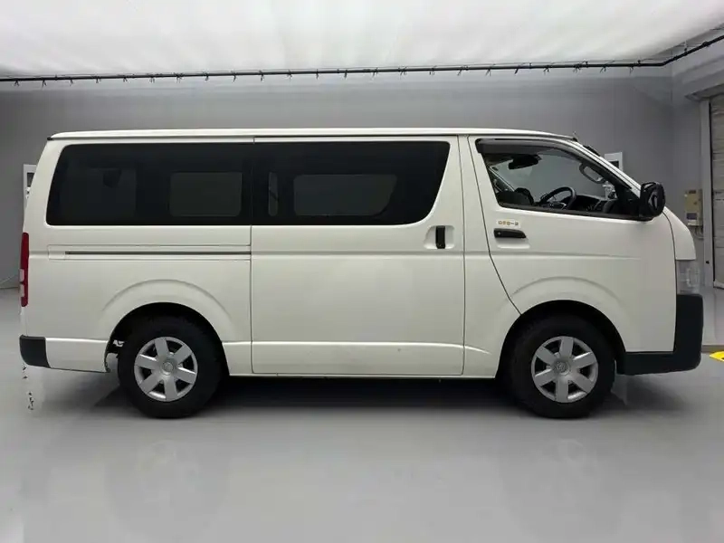 TOYOTA HIACE VAN LONGDX Thumbnail 6