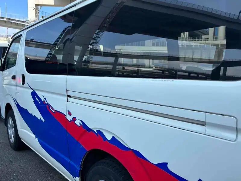 TOYOTA HIACE VAN LONGDX Thumbnail 7