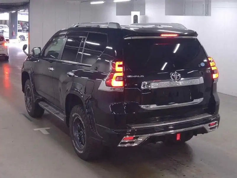 TOYOTA LAND CRUISER PRADO 5D 4WD TX L PACKAGE Thumbnail 2
