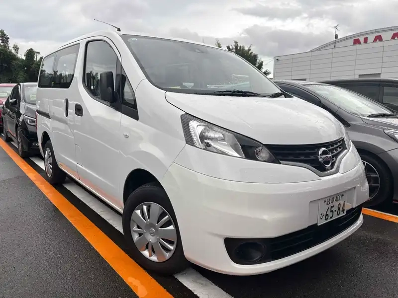 NISSAN NV200 VX Thumbnail 6