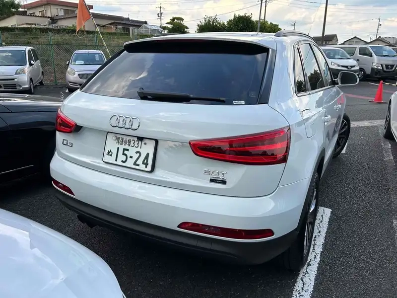 AUDI Q3 2.0TFSI QUATTRO 180PS Thumbnail 12