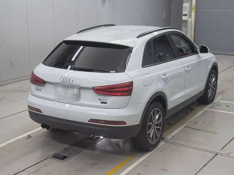 AUDI Q3 2.0TFSI QUATTRO 180PS Thumbnail 2