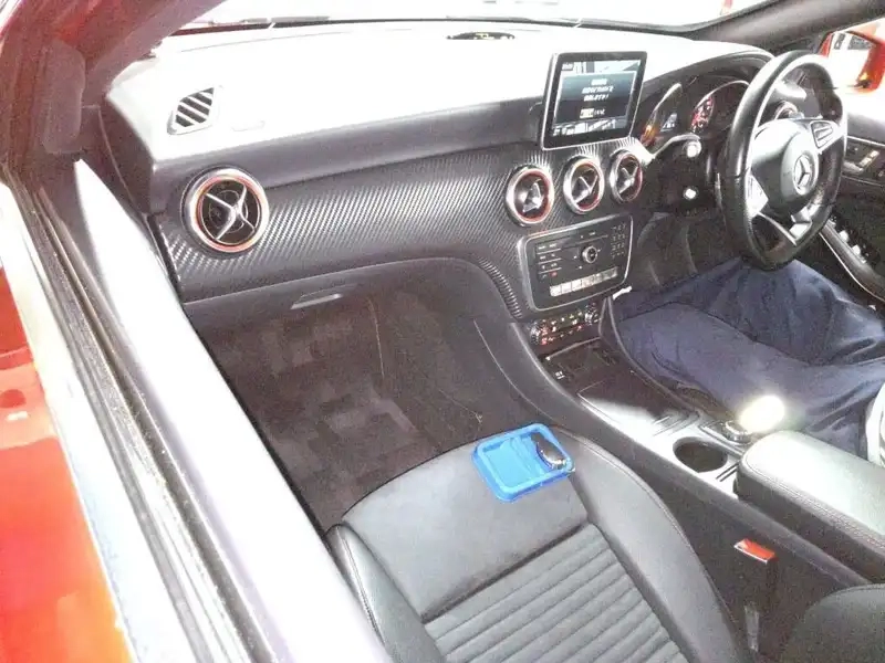 MERCEDES BENZ A-CLASS A180 SPORTS Thumbnail 5