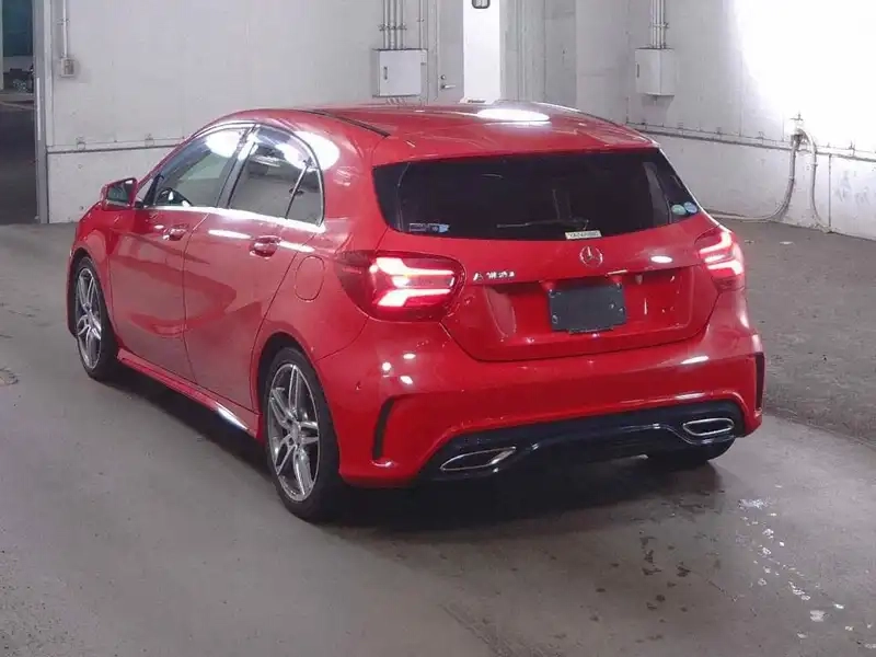 MERCEDES BENZ A-CLASS A180 SPORTS Thumbnail 4