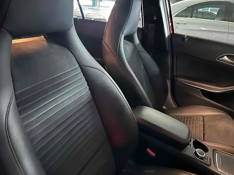 MERCEDES BENZ A-CLASS A180 SPORTS Thumbnail 12