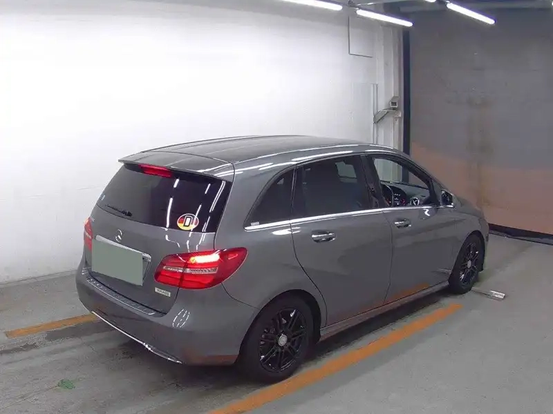 MERCEDES BENZ B-CLASS B180 RADAR SAFETY PKG Thumbnail 5