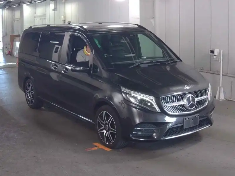 MERCEDES BENZ V260 AVG LONG Thumbnail 1