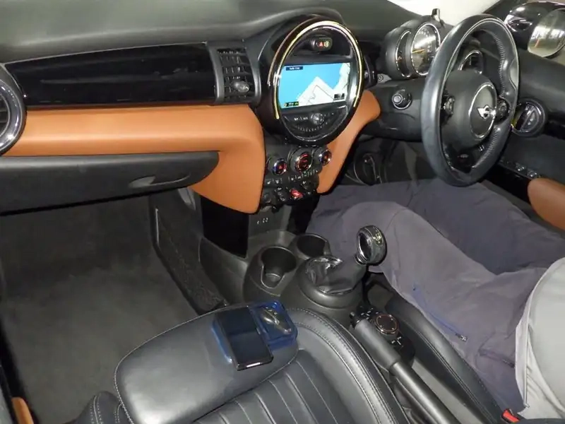 MINI 5D COOPER S SEVEN Thumbnail 5