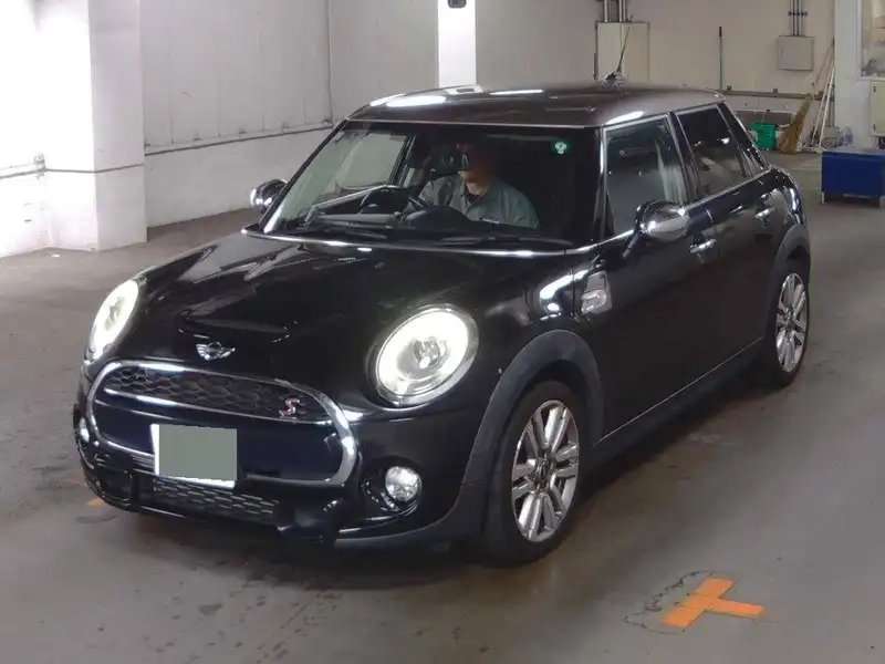 MINI 5D COOPER S SEVEN Thumbnail 6