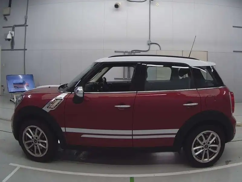 BMW MINI COOPER SD CROSSOVER Thumbnail 7
