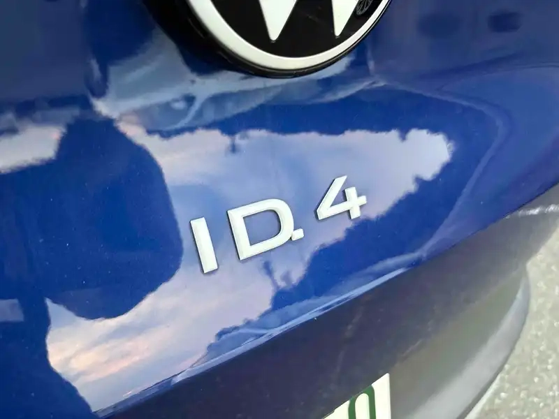 VOLKSWAGEN ID.4 PRO LAUNCH EDITION Thumbnail 11