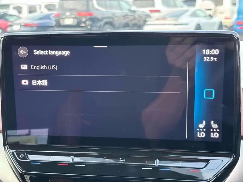 VOLKSWAGEN ID.4 PRO LAUNCH EDITION Thumbnail 7