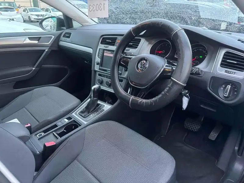 VOLKSWAGEN GOLF VARIANT TSI COMFORT LINE BLUEMOTION TE Thumbnail 3