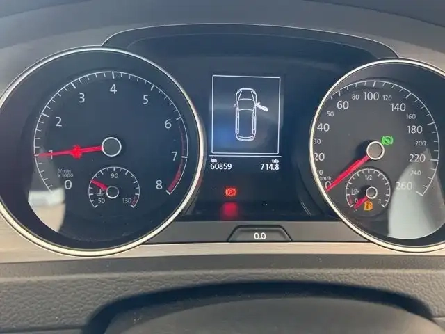 VOLKSWAGEN GOLF TSI COMFORT LINE BLUEMOTION TE Thumbnail 4