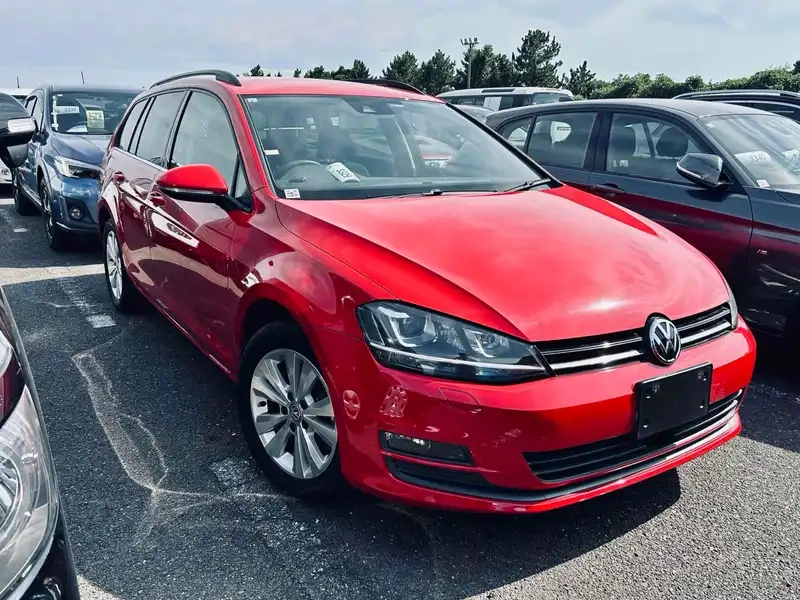 VOLKSWAGEN GOLF TSI COMFORT LINE BLUEMOTION TE Thumbnail 1