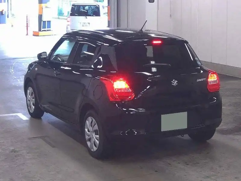 SUZUKI SWIFT 5D XG LIMITED Thumbnail 4