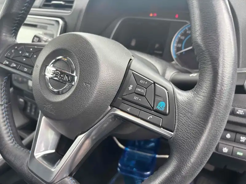 NISSAN LEAF G Thumbnail 4