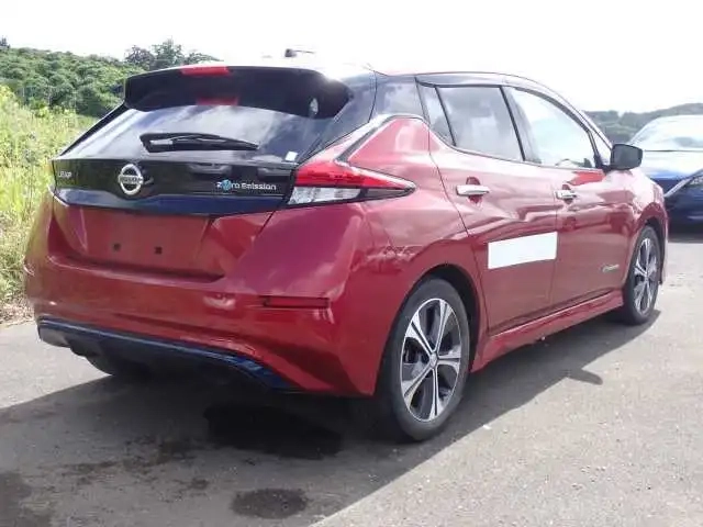 NISSAN LEAF X Thumbnail 2