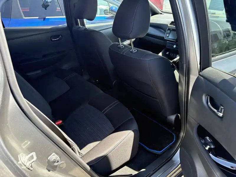 NISSAN LEAF X Thumbnail 9