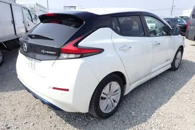 NISSAN LEAF S Thumbnail 2
