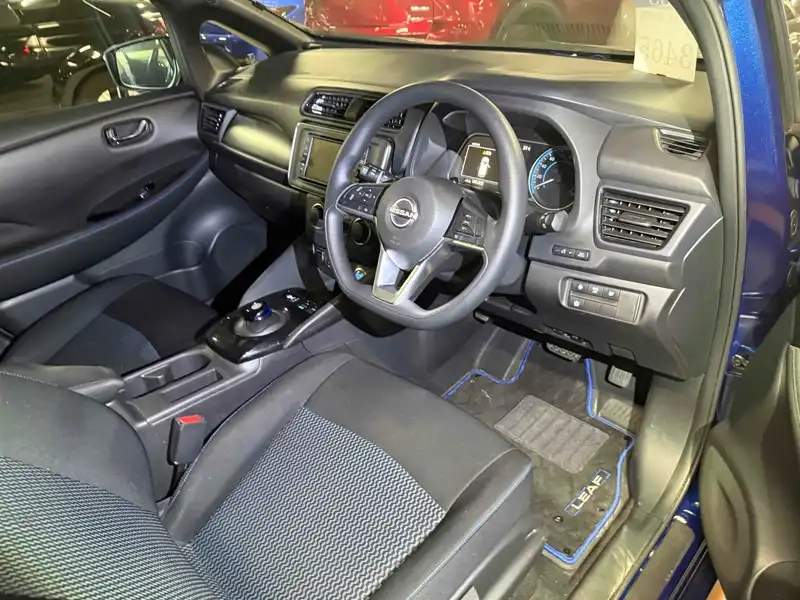 NISSAN LEAF  Thumbnail 10
