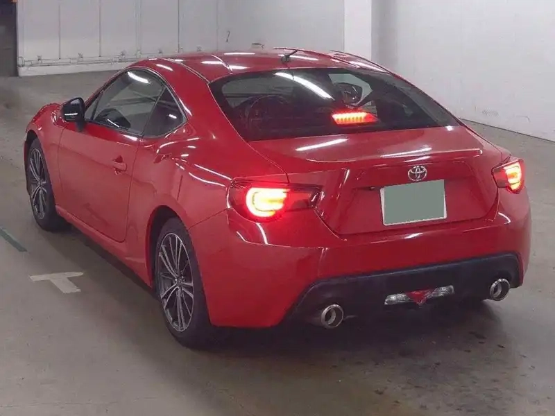 TOYOTA 86 GT Thumbnail 4