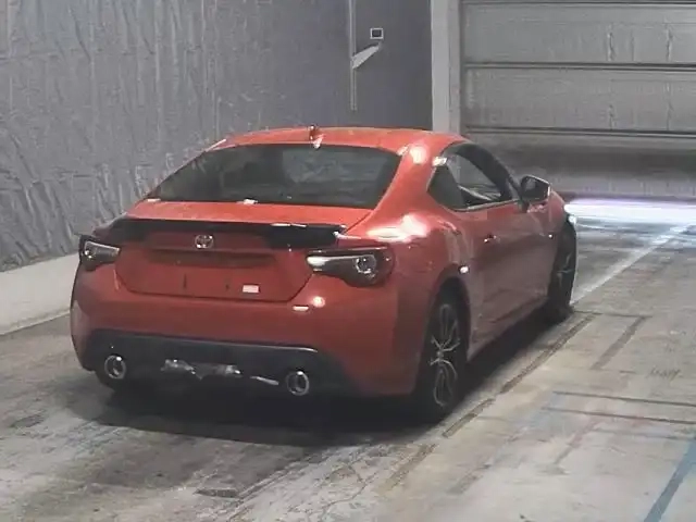 TOYOTA 86 GT Thumbnail 2