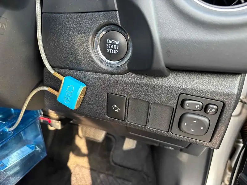 TOYOTA AURIS 180S Thumbnail 7