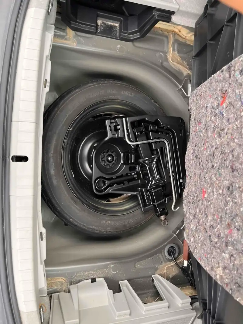 TOYOTA PRIUS S Thumbnail 27