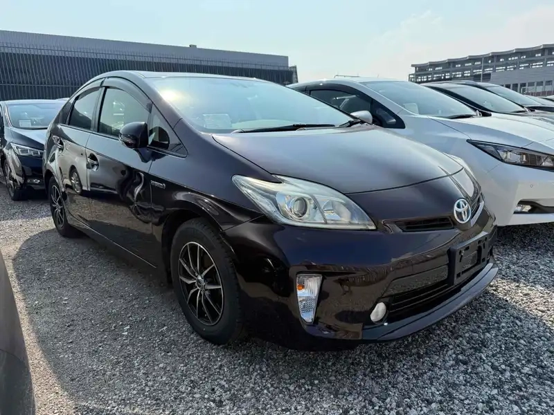 TOYOTA PRIUS G Thumbnail 1