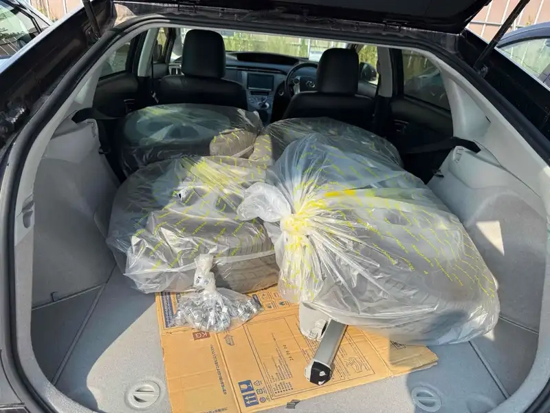 TOYOTA PRIUS G Thumbnail 16