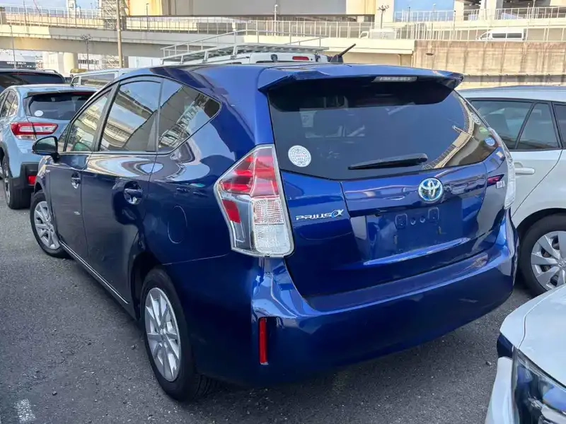 TOYOTA PRIUS G ALPHA Thumbnail 2