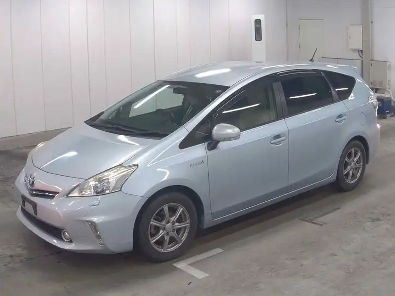 TOYOTA PRIUS ALPHA G CRUISE Thumbnail 4