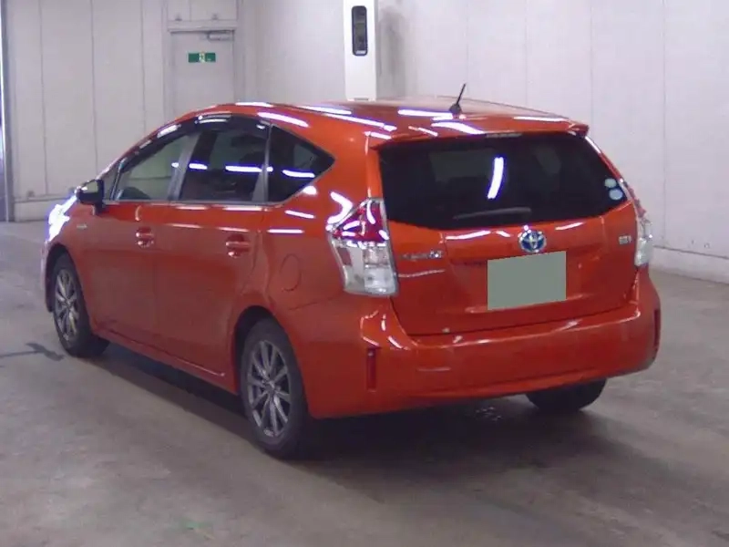 TOYOTA PRIUS ALPHA G Thumbnail 2