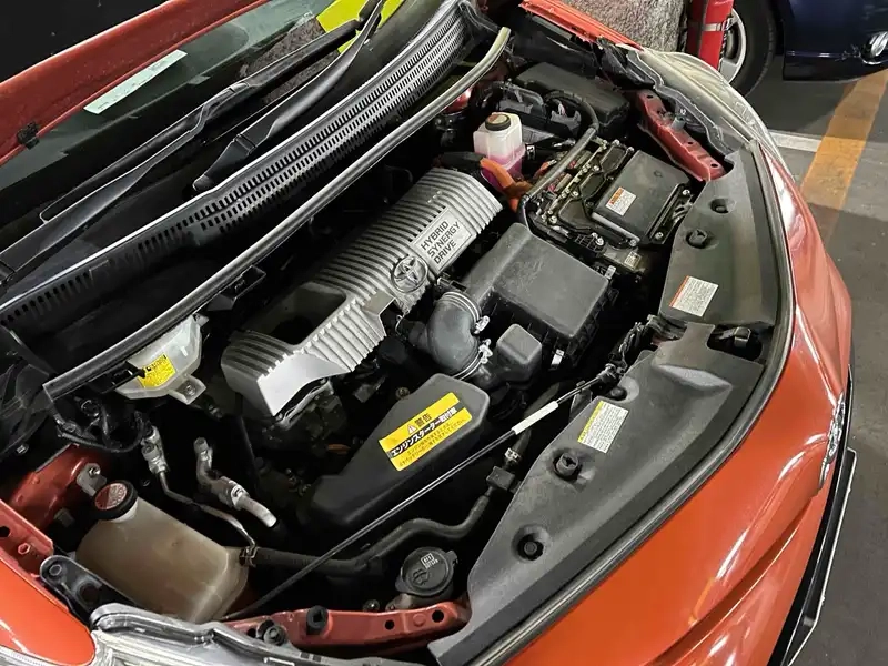 TOYOTA PRIUS ALPHA G Thumbnail 11