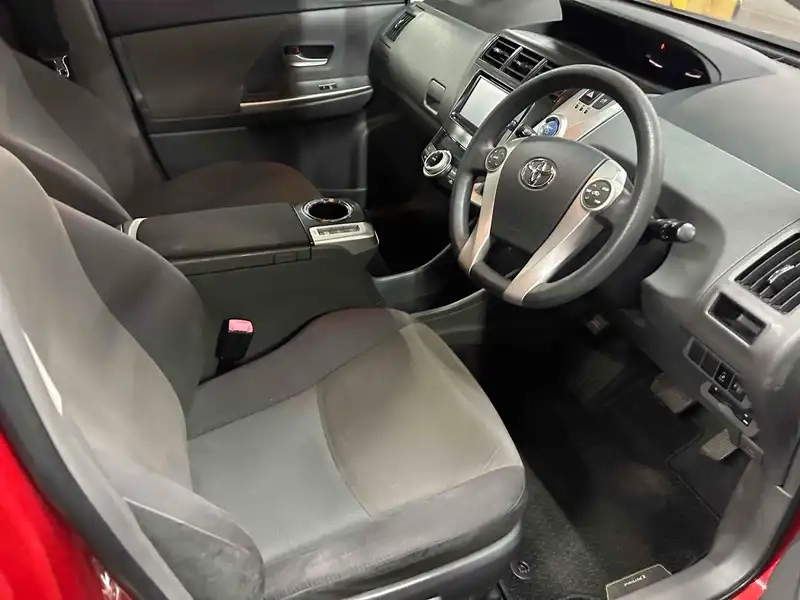TOYOTA PRIUS ALPHA S 5ST Thumbnail 13