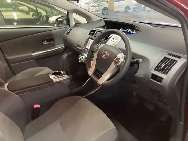 TOYOTA PRIUS ALPHA S 5ST Thumbnail 5