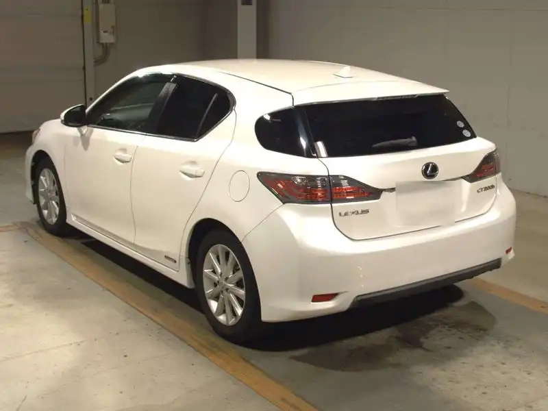 LEXUS CT CT200H VERSION C Thumbnail 5