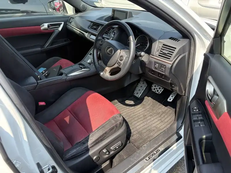 LEXUS CT CT200H F SPORTS Thumbnail 3