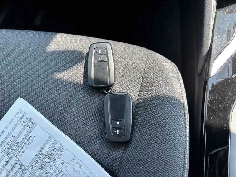 TOYOTA COROLLA SPORTS HYBRID G Thumbnail 13
