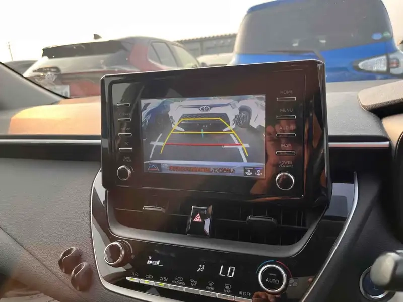 TOYOTA COROLLA TOURING HYBRID G-X Thumbnail 17
