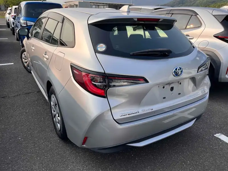 TOYOTA COROLLA TOURING HYBRID G-X Thumbnail 2
