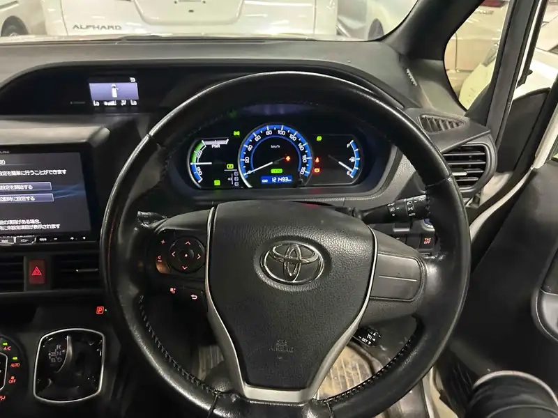 TOYOTA VOXY HYBRID V Thumbnail 20